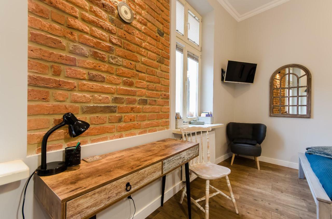 Apartament Emeryk Krasków Exterior foto